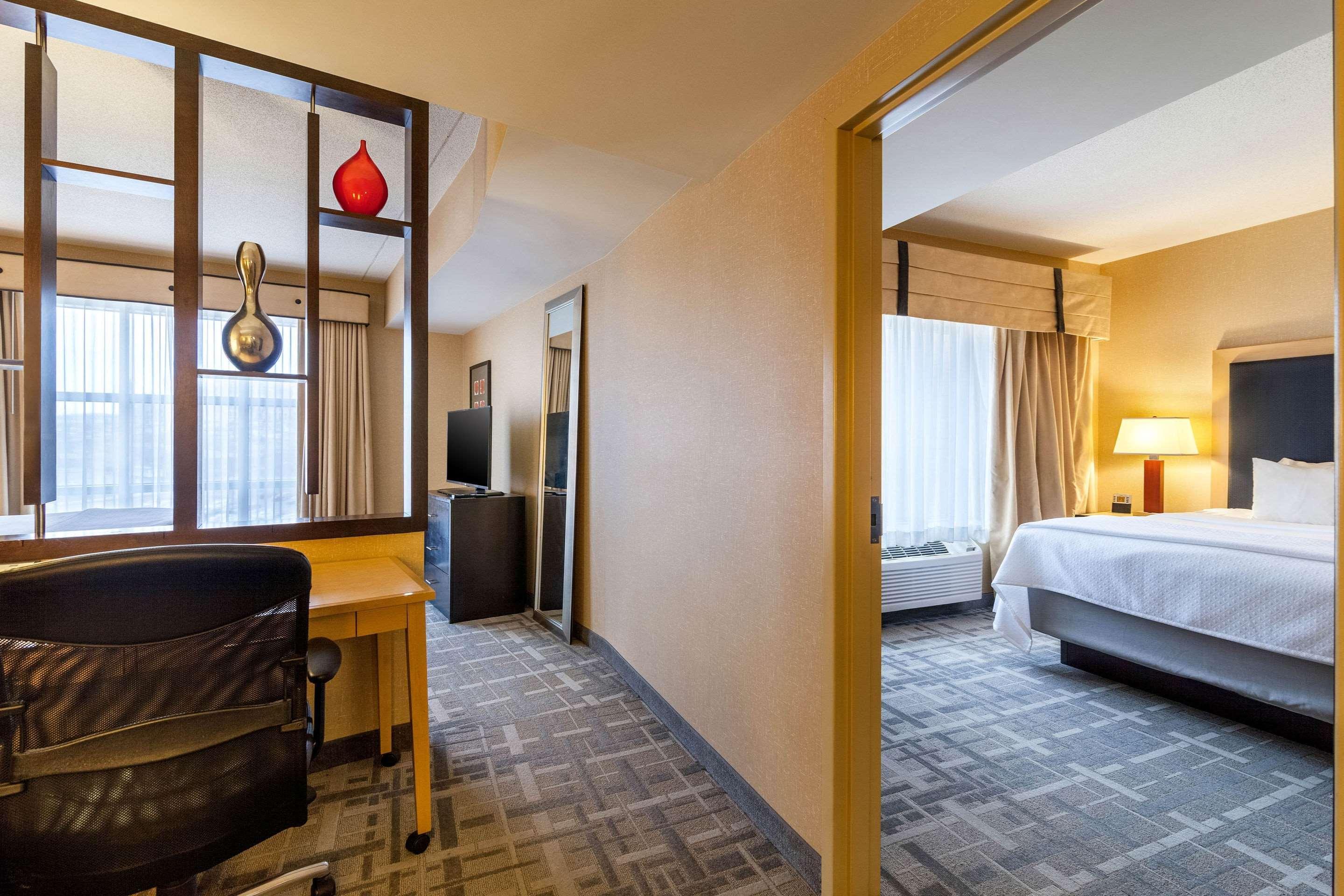 Cambria Hotel Pittsburgh - Downtown Bagian luar foto