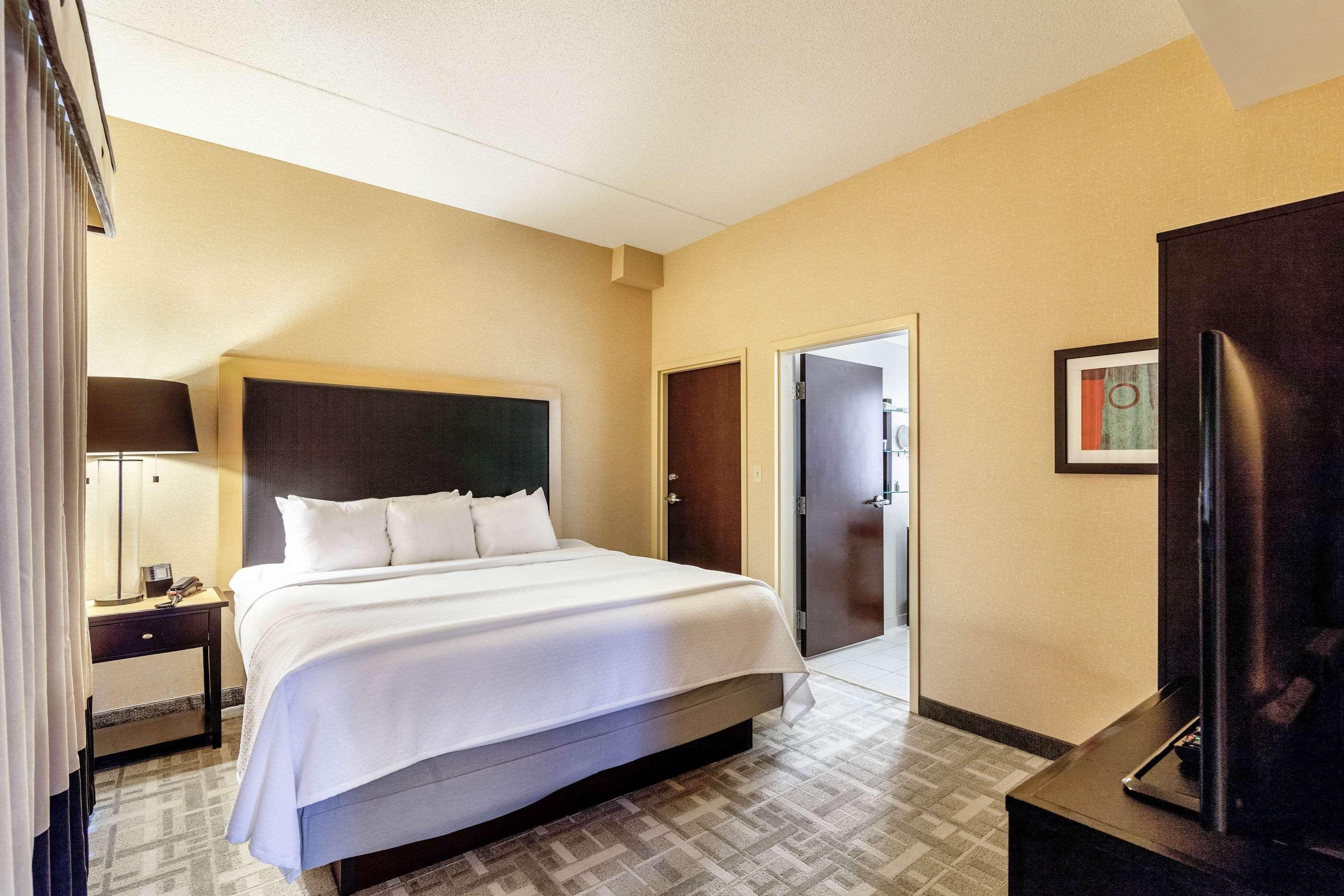 Cambria Hotel Pittsburgh - Downtown Bagian luar foto