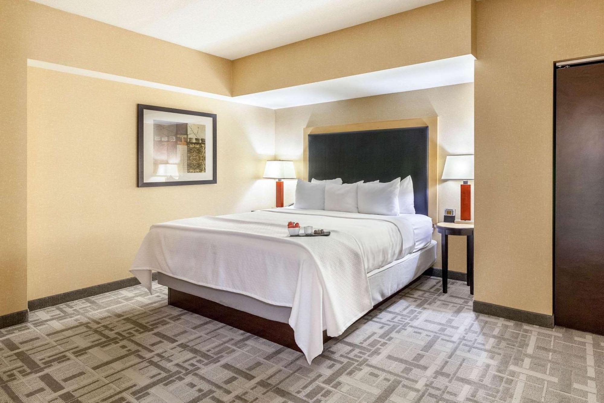 Cambria Hotel Pittsburgh - Downtown Bagian luar foto