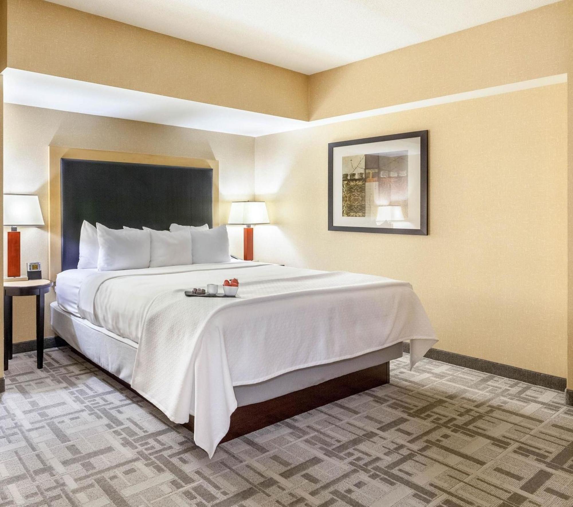 Cambria Hotel Pittsburgh - Downtown Bagian luar foto