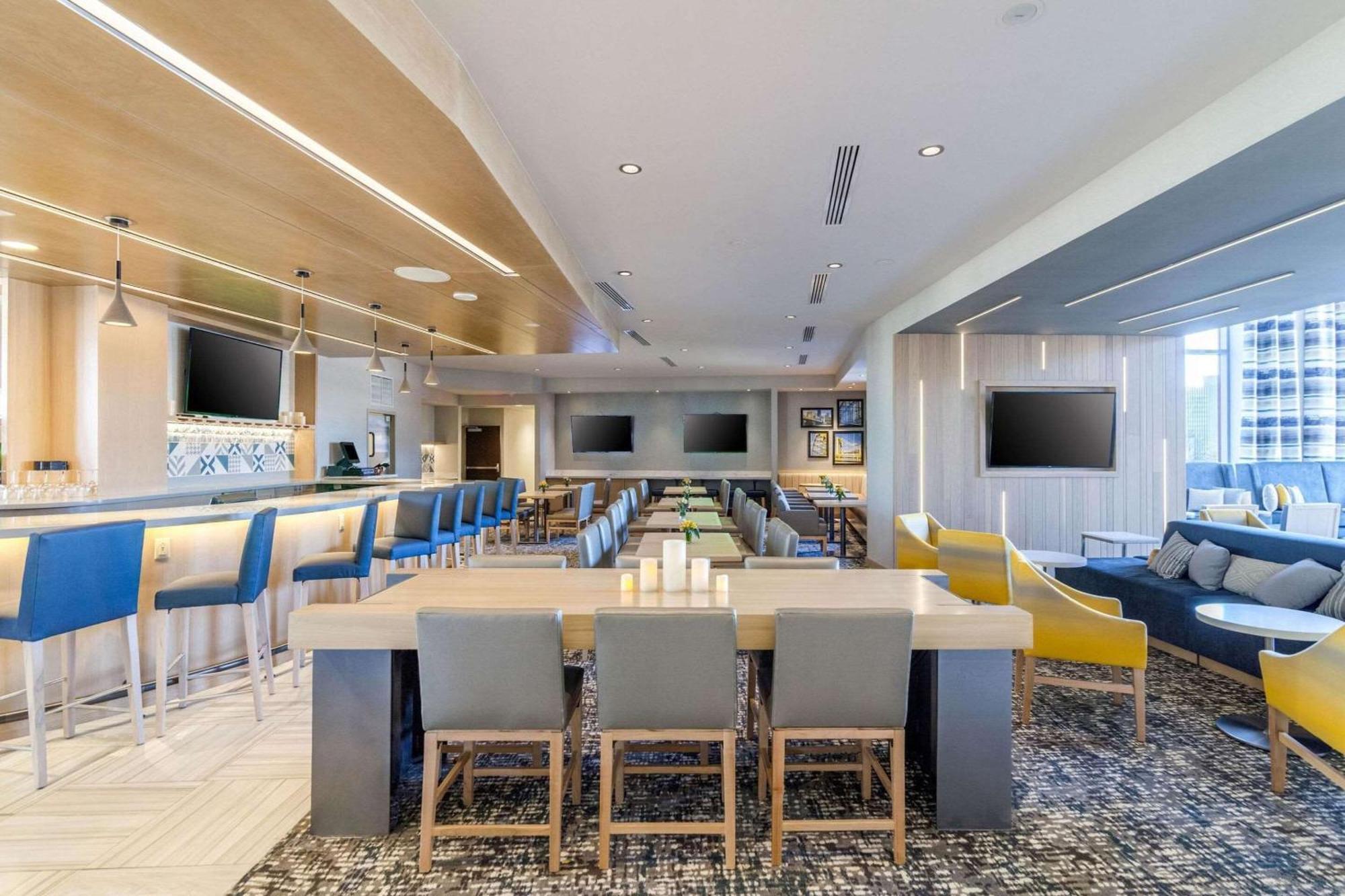 Cambria Hotel Pittsburgh - Downtown Bagian luar foto